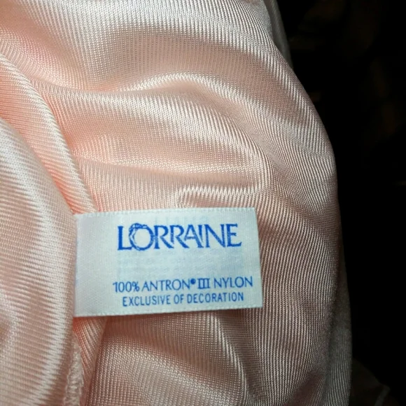 Vintage Late 1970-80's  Lorraine Pale Pink Floral Embroidered Nylon Robe - Picture 7 of 9